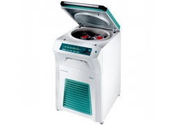 Центрифуги медицинские, лабораторные Медицинская центрифуга ROTIXA 500RS расположена на полу без ротора, рефрижераторная